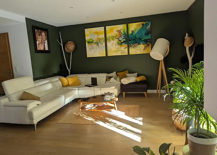 A Sulana D'hotes Bed and Breakfast 4*