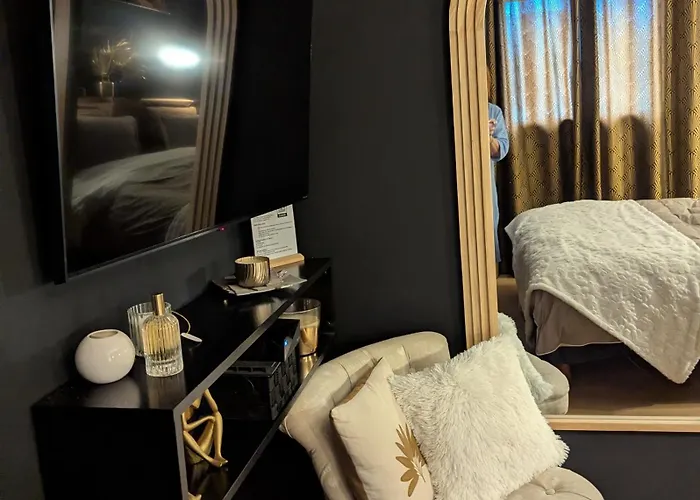 A Sulana D'hotes Bed and Breakfast 4*