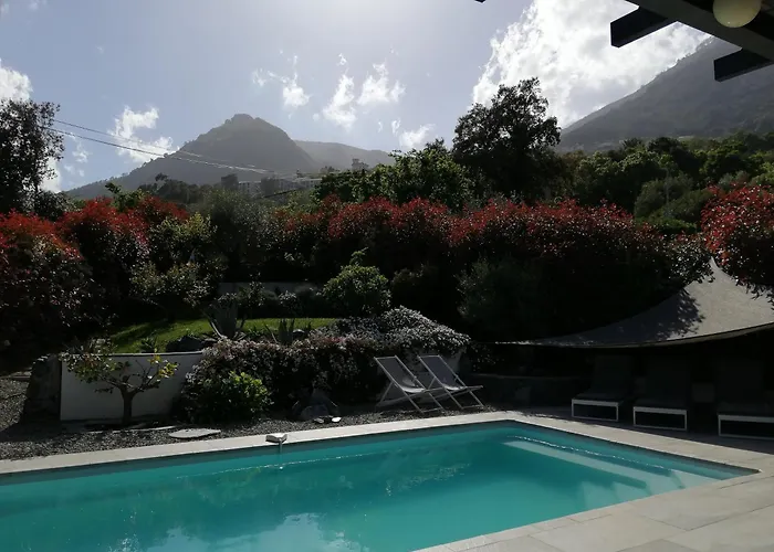 Couette-café A Sulana D'hôtes 4*